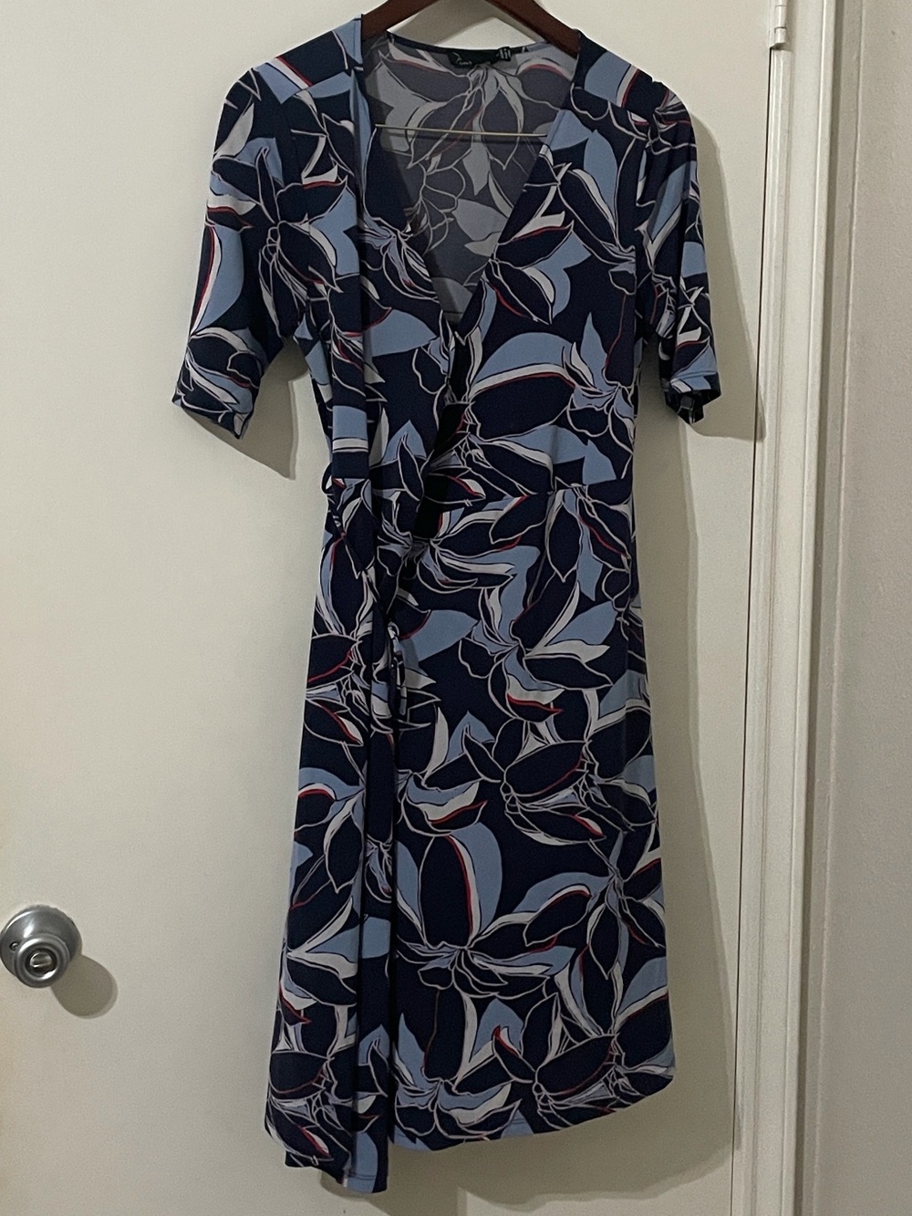 Noir Floral Maternity Wrap Dress Short Sleeve Navy Blue Size Small